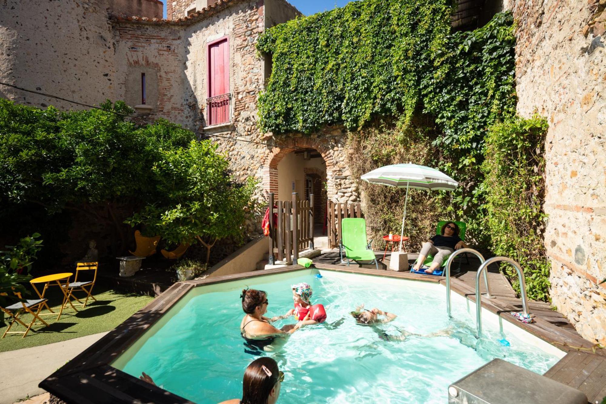 La Tour Du Terroir Bed & Breakfast Rivesaltes Bagian luar foto