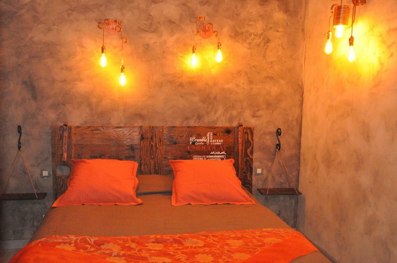 La Tour Du Terroir Bed & Breakfast Rivesaltes Bagian luar foto