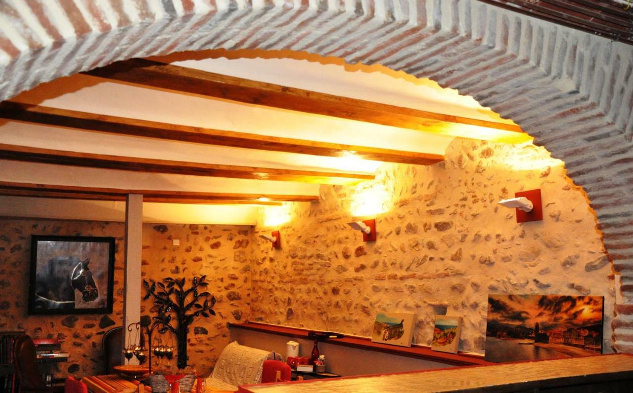 La Tour Du Terroir Bed & Breakfast Rivesaltes Bagian luar foto